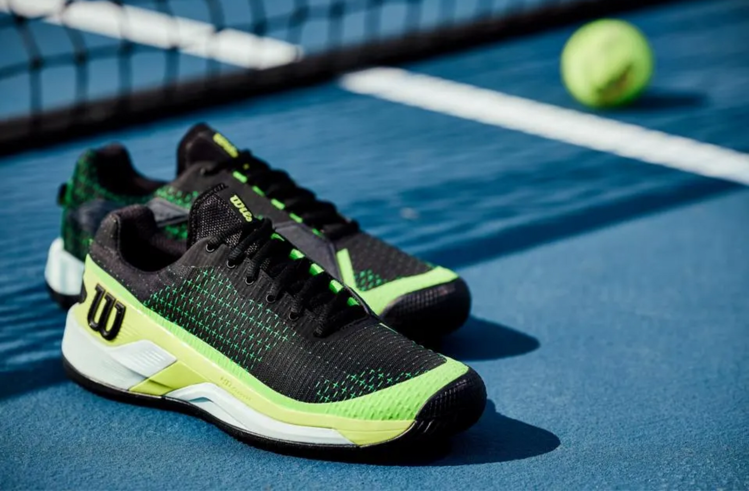 TENNIS SHOES