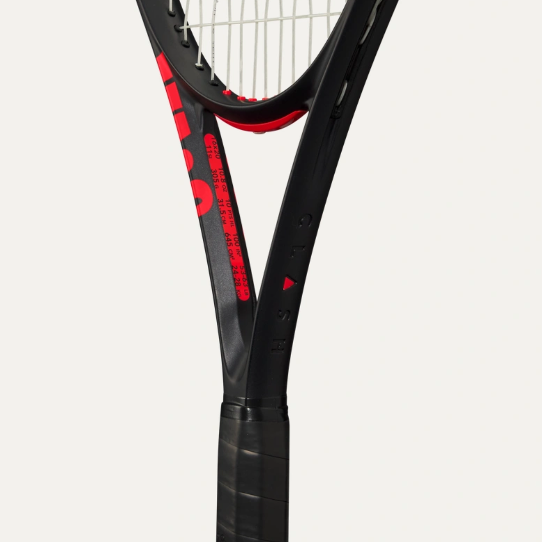 Clash 100 V3 Tennis Racket